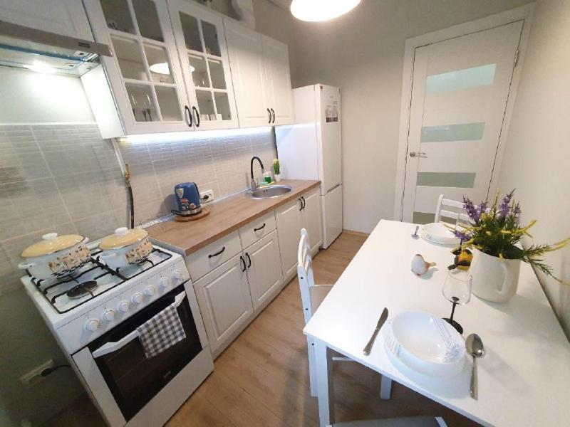 Inn Home Apartments-Olimpiysky Stadium Area Kiev Bagian luar foto