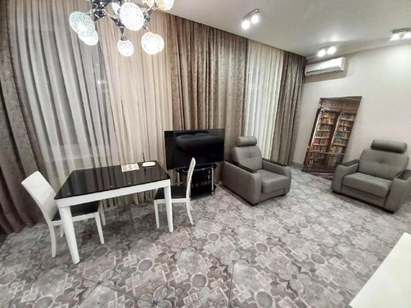 Inn Home Apartments-Olimpiysky Stadium Area Kiev Bagian luar foto