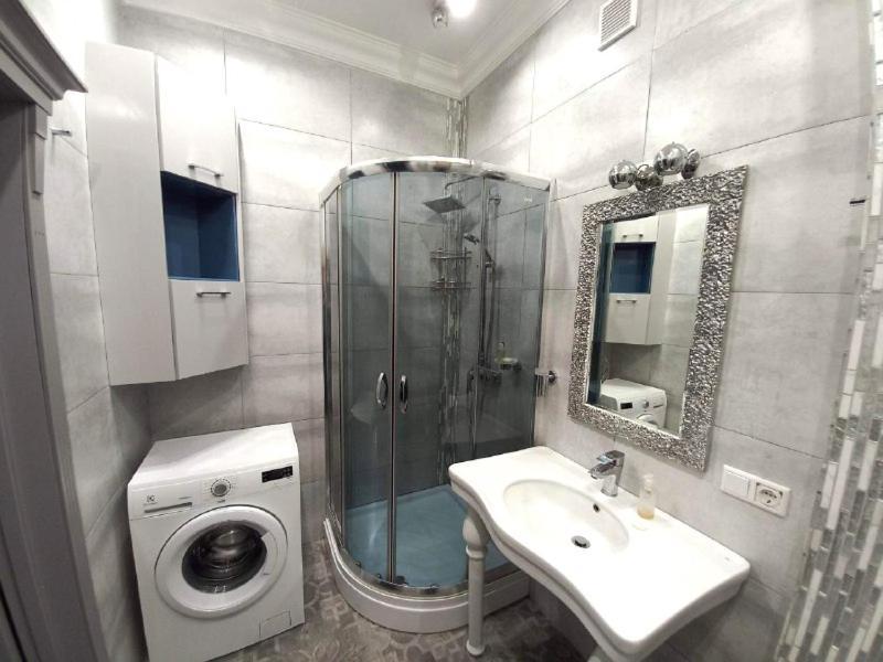 Inn Home Apartments-Olimpiysky Stadium Area Kiev Bagian luar foto
